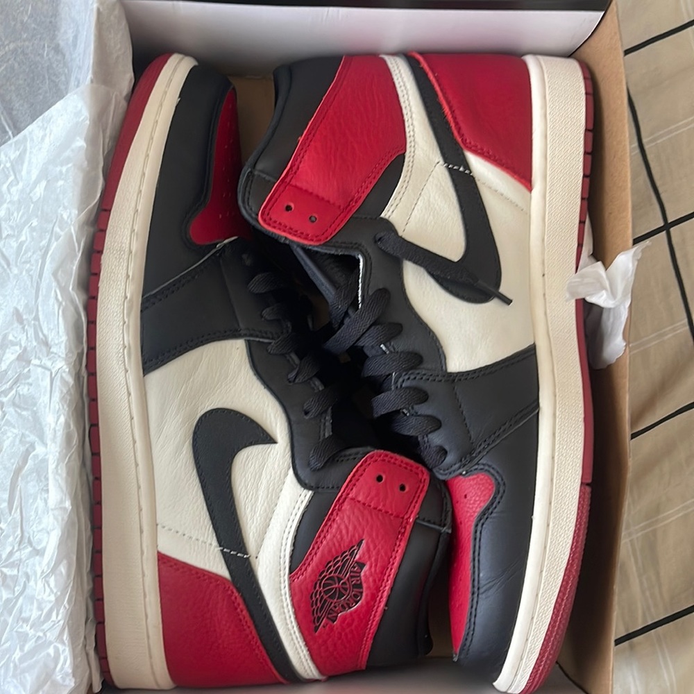 AIR JORDAN 1 RETRO HIGH OG *Men SZ 13*